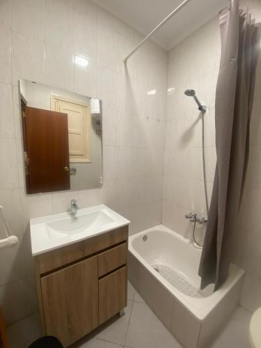 Turia Gardens Rooms - Authentic Valencia Downtown Parklife - VLC Urban Rental, Valencia (photo 5)