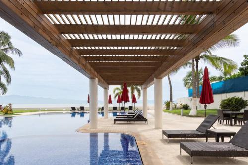 Luxury Beach Front 3Br Condo in Cruz de Huanacaxtle, Mexico