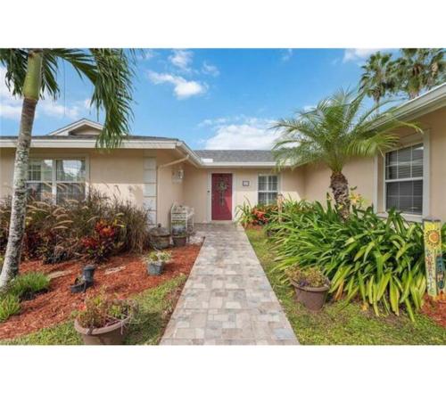 Single house with a heated pool in North Naples, Naples (fotografie 9)