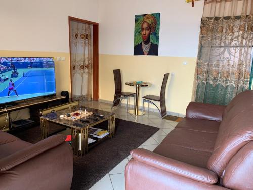 Grant Lexus Apartment Mimboman in Яунде