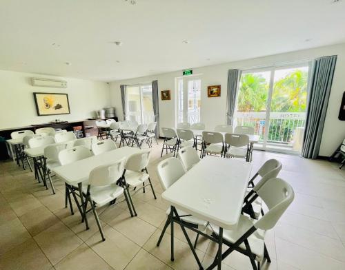 QLI HOTEL