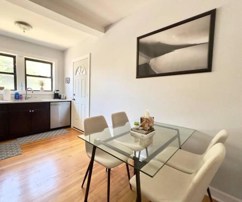 Comfy Retreat In Rogers Park, Prime Location! in Chicago, USA