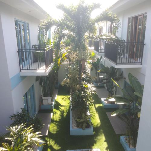 Double Room with Balcony image 6