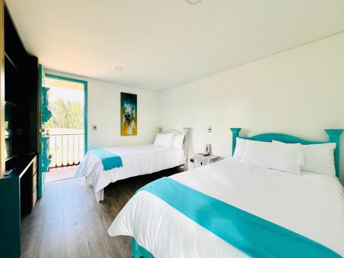 2 twin beds