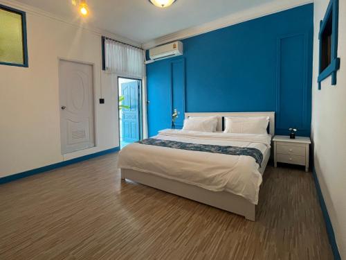 4-Bedroom Pool Villa in Central Bangkok Near Nana Near Asoke - image 13