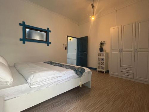 曼谷市中心素坤逸4卧 泳池别墅 近nana 近Asoka