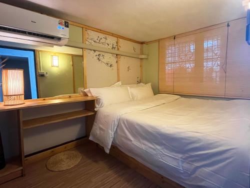 曼谷市中心素坤逸4卧 泳池别墅 近nana 近Asoka