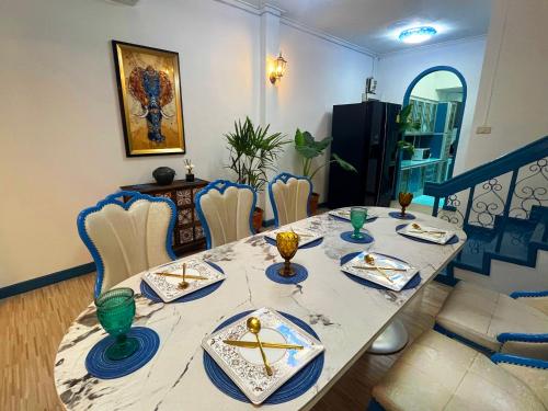 4-Bedroom Pool Villa in Central Bangkok Near Nana Near Asoke - image 11