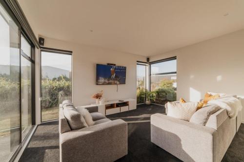 Zenith Escapes Your Quintessential 4BR Haven in Wigram