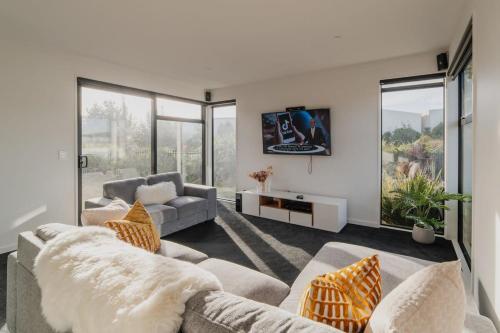 Zenith Escapes Your Quintessential 4BR Haven in Wigram