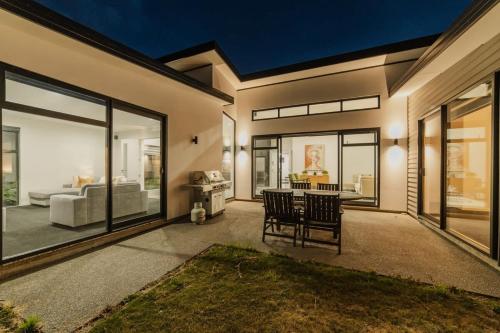 Zenith Escapes Your Quintessential 4BR Haven in Wigram