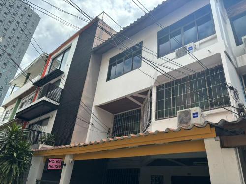 Apamet Hotel Sukhumvit 55 - 숙소 외관