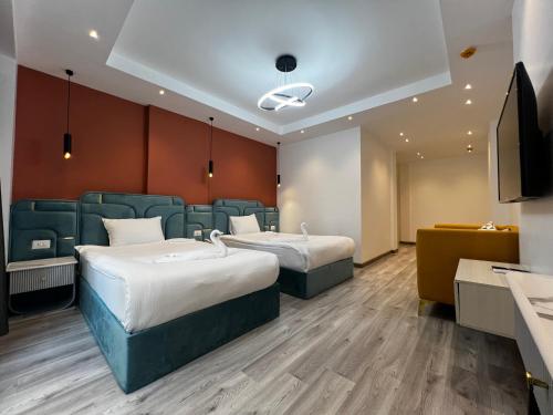 Onyx Pyramids Boutique Hotel Room Type - Large Twin Room