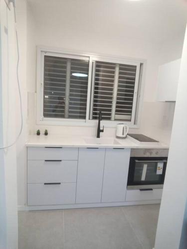 דירת סטודיו in Avishur