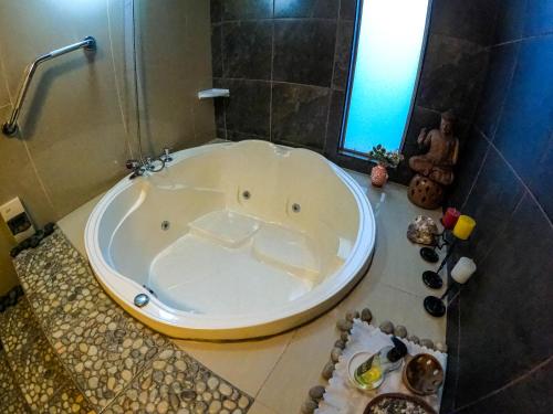 Hotel Tikary - image 2