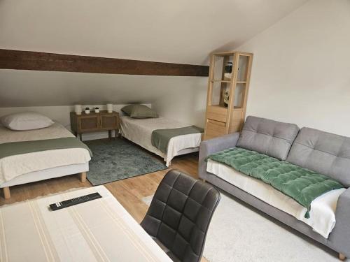 Studio proximité gare ligne H (Studio proximite gare ligne H) in Таверни