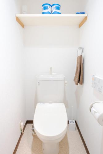 One-Bedroom Apartment image 10