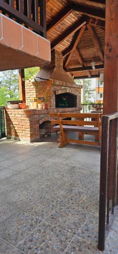 阳台/露台, Sobe Amar in 图兹拉