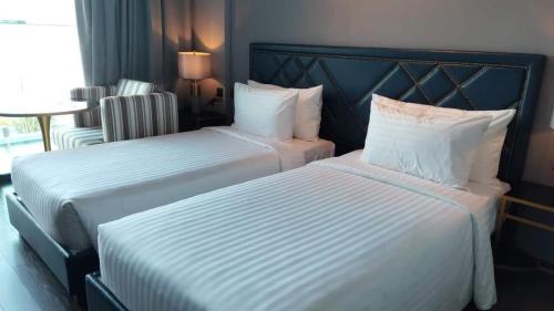 Happy Beach Seaview Hotel - The Arena Cam Ranh Resort