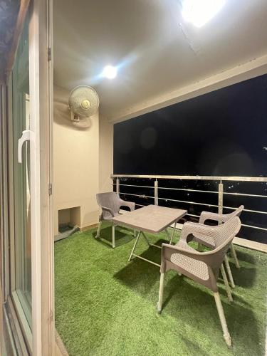 Three-Bedroom Apartment image 6