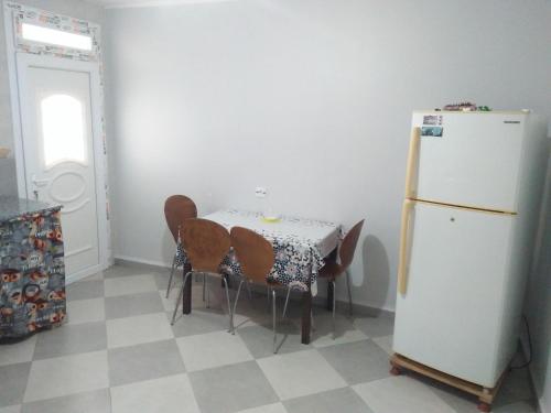 Maison spacieuse et calme in Tala Hamza