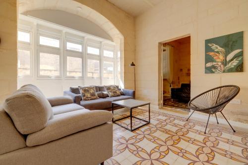 Exclusive Valletta Apart with Historic Charm by Buena Vista, Valletta