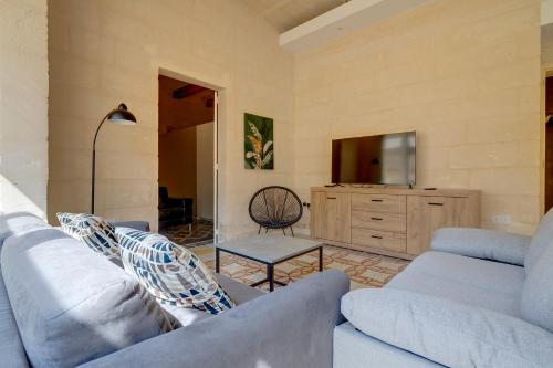 Exclusive Valletta Apart with Historic Charm by Buena Vista, La Valette (photo 3)