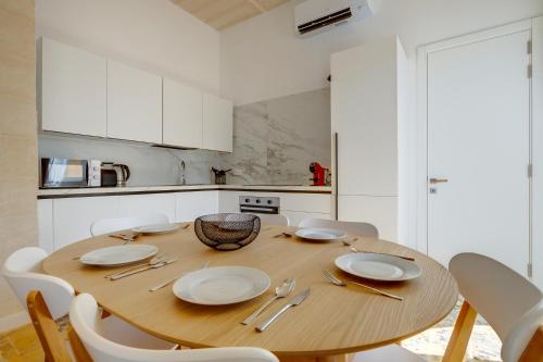 Exclusive Valletta Apart with Historic Charm by Buena Vista, La Valette (photo 7)