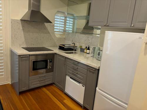 Kitchen, Regents Gate in East Melbourne