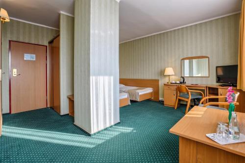 Hotel Festival Room Type - Standard Triple Room