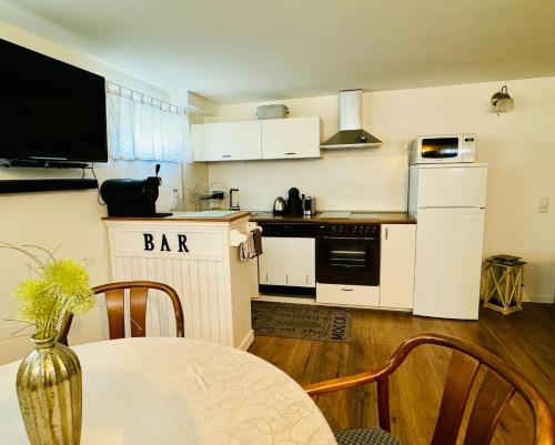 Private Apartment & rooms near fairground Hannover 3