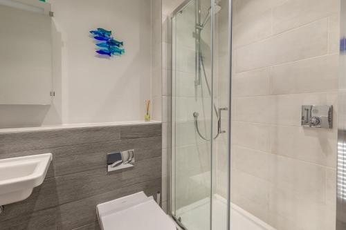 7 Middlecombe - Luxury Apartment at Byron Woolacombe, only 4 minute walk to Woolacombe Beach!, Woolacombe (Foto 10)