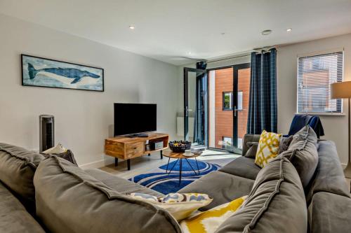 Byron - Luxury Self-Catering Coastal Apartment at the Heart of Woolacombe with Heated Indoor Pool & Gym - 4 Minutes Walk to Beach! 6 Middlecombe, Woolacombe (zdjęcie 3)