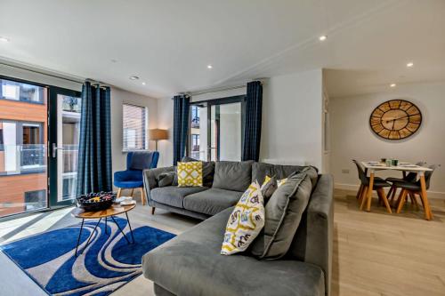 Byron - Luxury Self-Catering Coastal Apartment at the Heart of Woolacombe with Heated Indoor Pool & Gym - 4 Minutes Walk to Beach! 6 Middlecombe, Woolacombe
