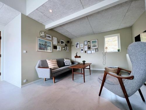 Stunning 3 Bedroom Family Friendly Retreat in Trongisvágur
