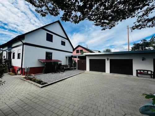 A szálláshely kívülről, Landleben pur in Mühlacker