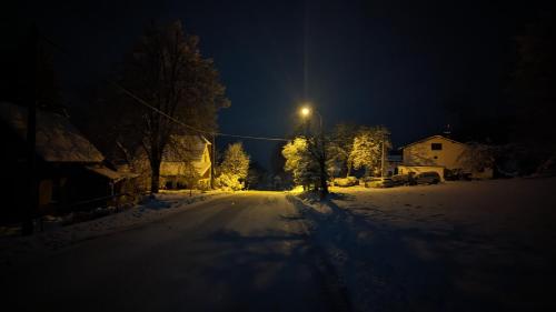 Viesnīcas āriene, U Kodrů (U Kodru) in Tatobity