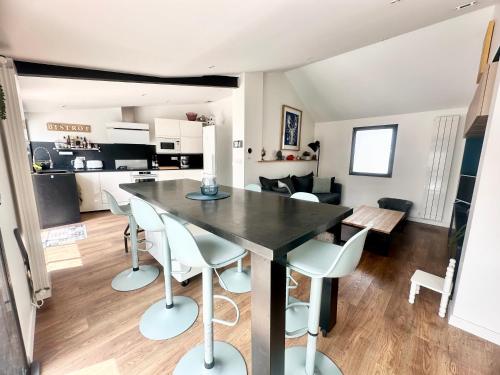 La Romerel/Maison piscine/400m plage et commerces! La Romerel/Maison piscine/400m plage et commerces!