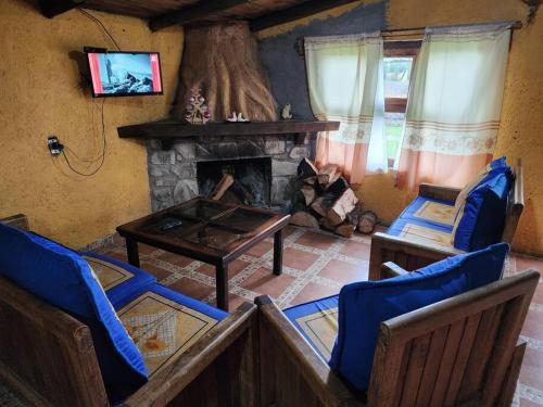 Cabaña bonita cedros in San Pedro Atlapulco, Mexico