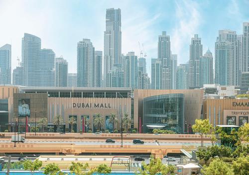 Stylish Burj khalifa view 5 Star 4BD Apartment in Downtown with Dubai Mall access - Brand New Apartment, Dubai (Foto 2)