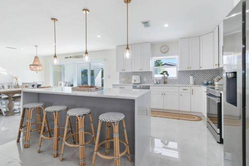 Luxury Waterfront Oasis in Pompano Beach in Pompano Beach, USA