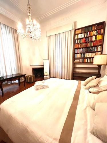 Luxury Liberty Apartment - Tap to explore photos