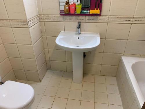 Room available in one bedroom appartment Room available in one bedroom appartment