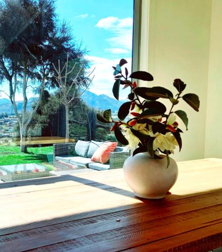 Facilities, The Hidden Spring in Albert Town