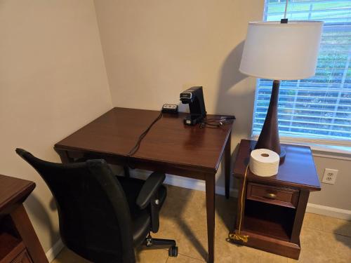 Masters room in Marietta Near Parks Six flag Trails and shopping centers in Marietta, USA