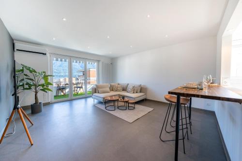 Facilities, Renovated Lake View Apt with AirCon in Locarno