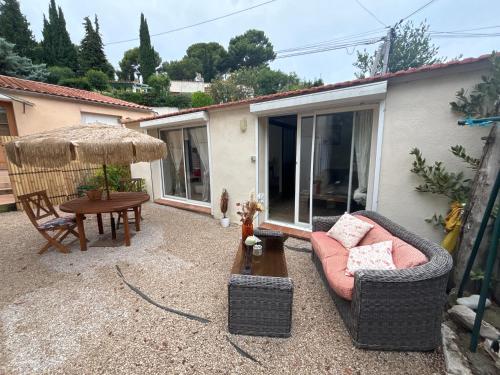 charmant T2 centre cassis avec parking - Location saisonnière - Cassis