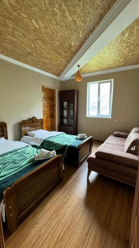 Twin Room with Mountain View