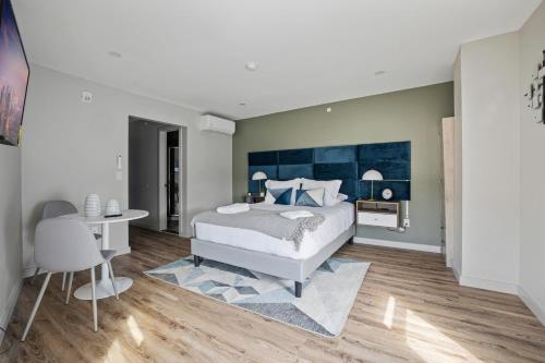Cottage Suites in Middletown, USA