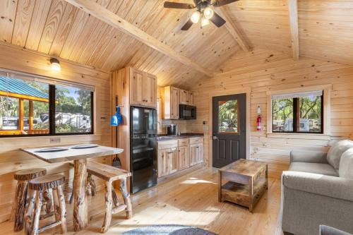 Happy Travelers RV Resort in Thonotosassa